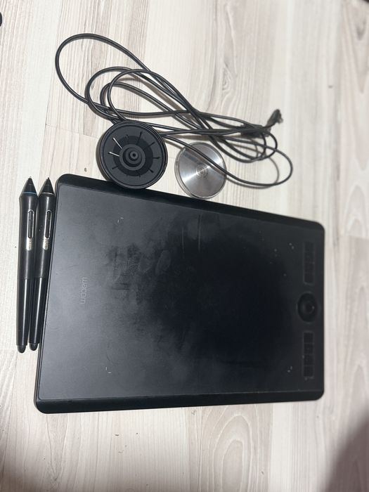 Wacom Intuos Pro M - tableta grafica (PTH-660)