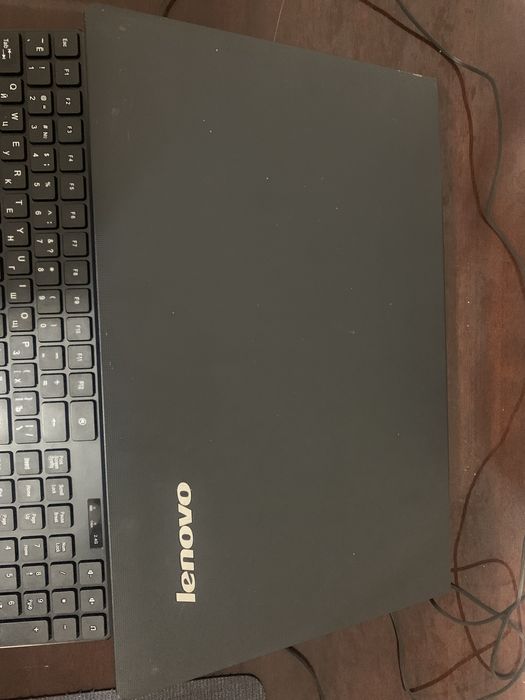LENOVO Noutbuk sotiladi
