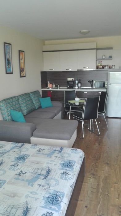 Дава се под наем Едностаен апартамент в Черноморец - 50 кв.м за 81.6 € - Снимка #3