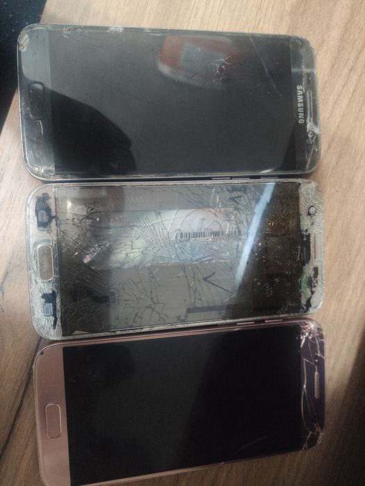 Lot 3x Samsung Galaxy S7 (G930F) - Pentru Piese / Plăci bază