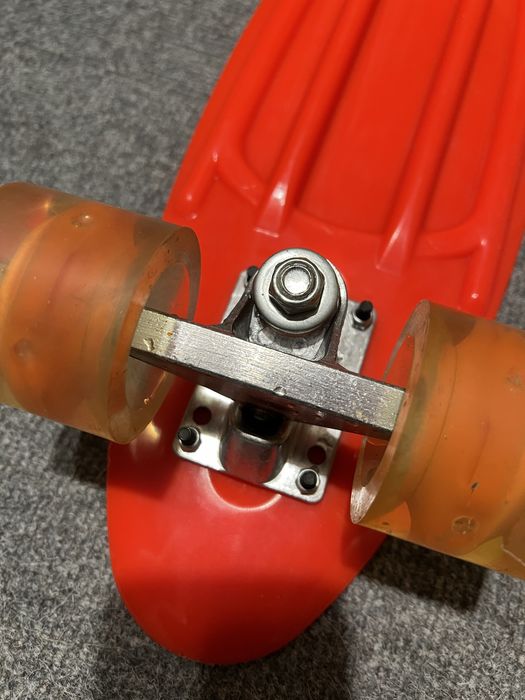 Пенниборд со светящимися колесами