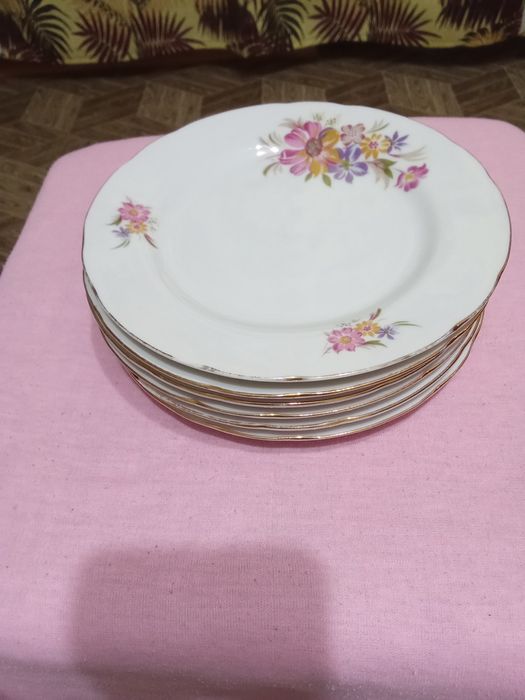 г. Навои. Продам новую посуду ( Япония, Россия, Корея).