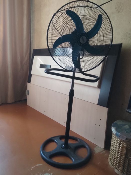 Вентилятор б/у продам