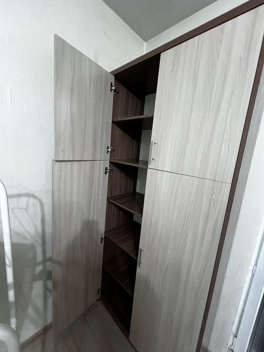 Срочно продам шкаф