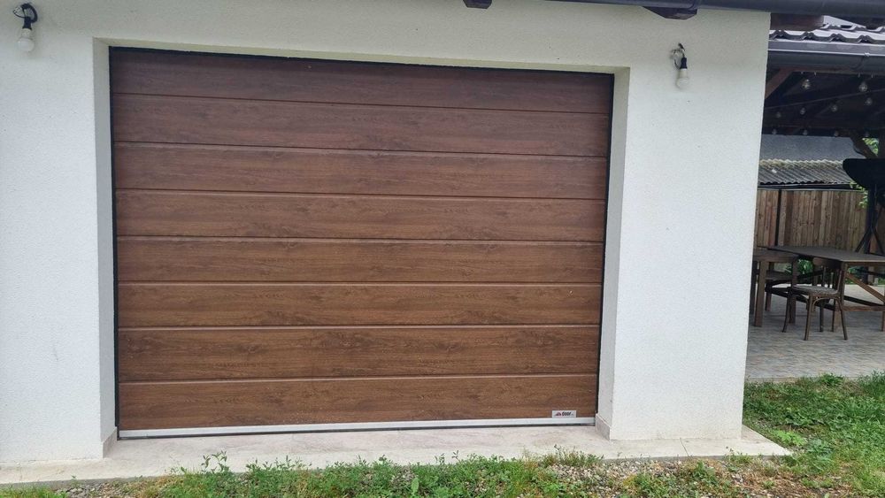 Uși de garaj secționale