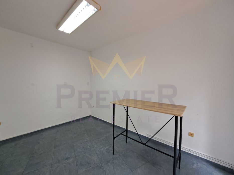 Дава се под наем Магазин в Варна, Център - 85 кв.м за 816 € - Снимка #2