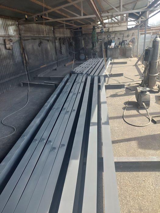 Structurii metalice la comanda sau stoc