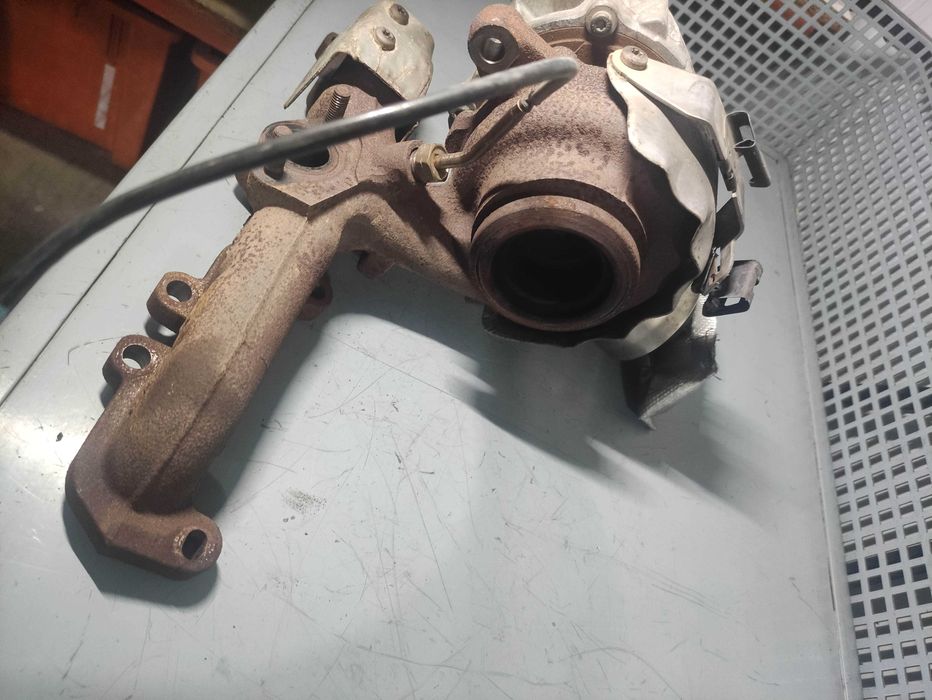 Turbo volkswagen vw passat b7 2.0 TDI 140 cp CFFB 03l253056g