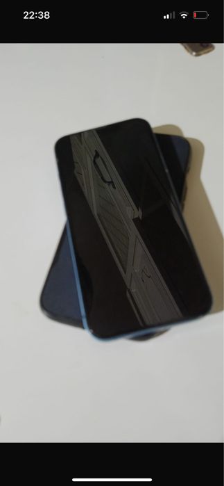 продается айфон 13