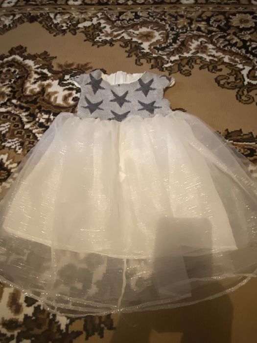 Продам детские платья