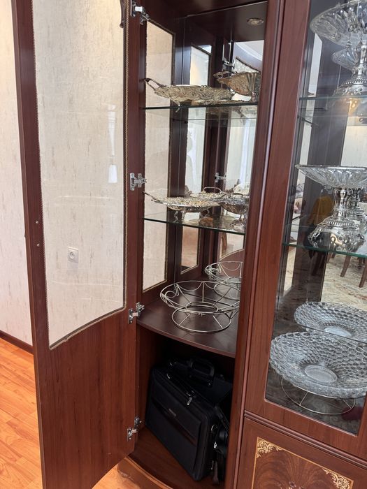 Сервант для гостинной