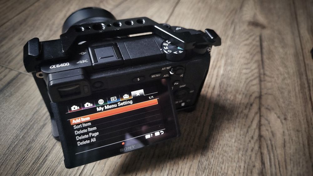 Sony A6400 + obiectiv 16–50 mm 1500 cadre