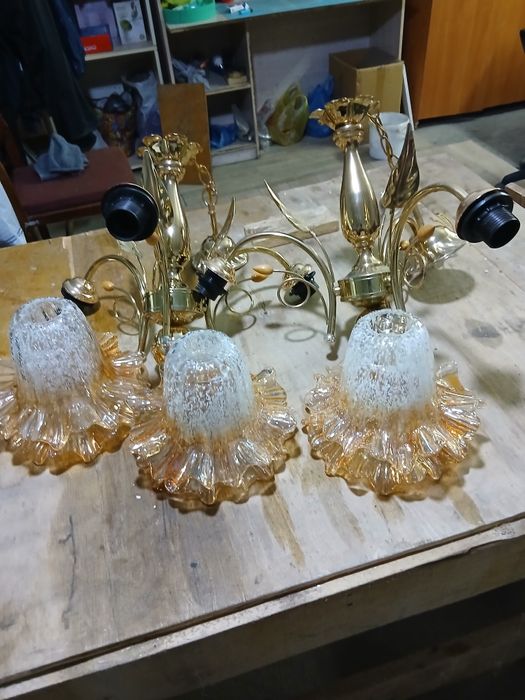 Продам люстры 2штуки