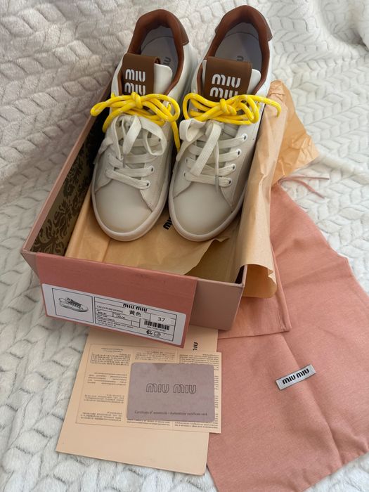 Дамски маратонки нови