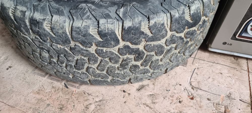 Автошина с диском, запаска