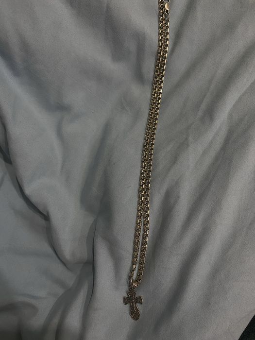 Цепочка с крестиком