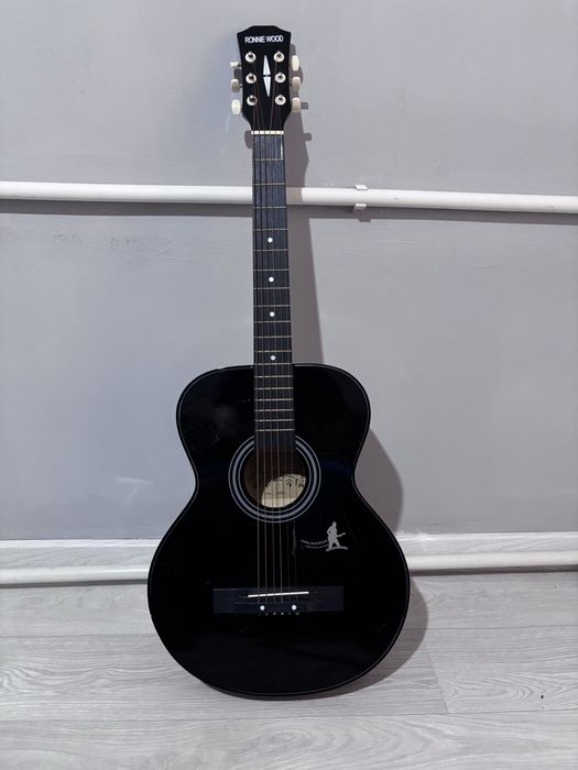 Гитара новая чехол в подарок