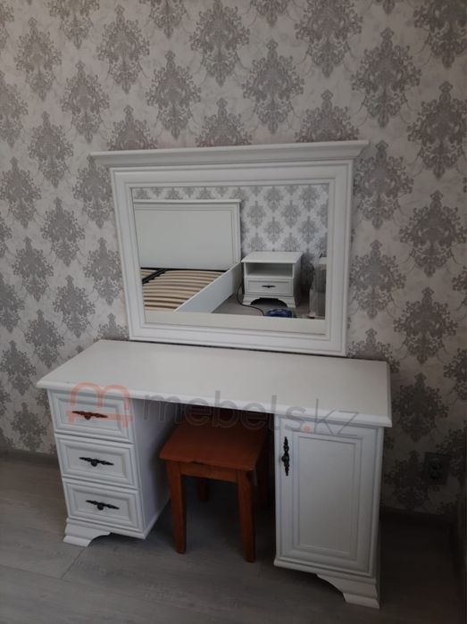 Кентуки Дамский столик+ зеркало