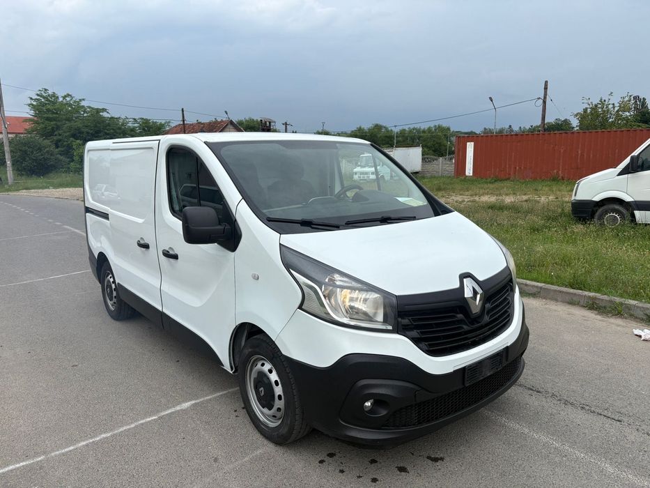 RENAULT Trafic