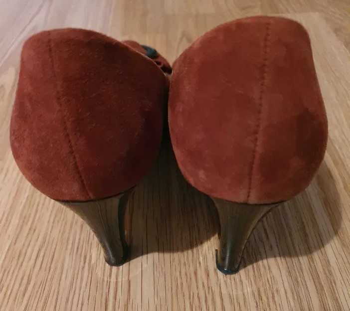 Pantofi de damă din piele naturală modele deosebite