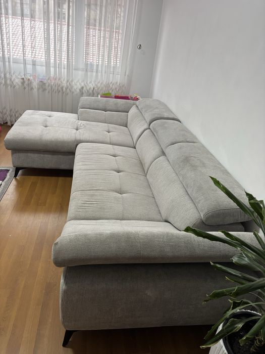 Vând colțar extensibil cu ladă de dopozitare