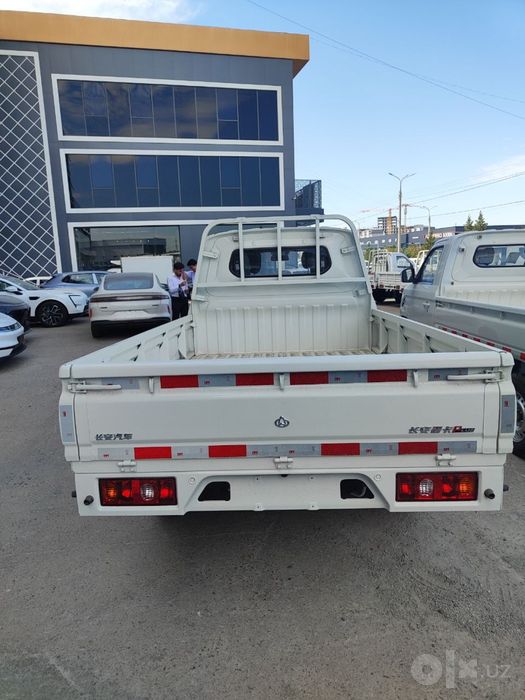Changan Trach plus dubl kabina Yuk mashina