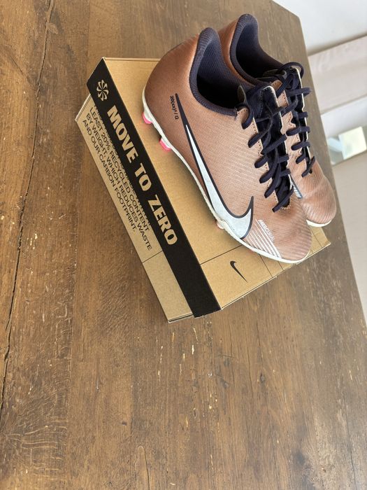 Продавам бутонки nike mercurial.