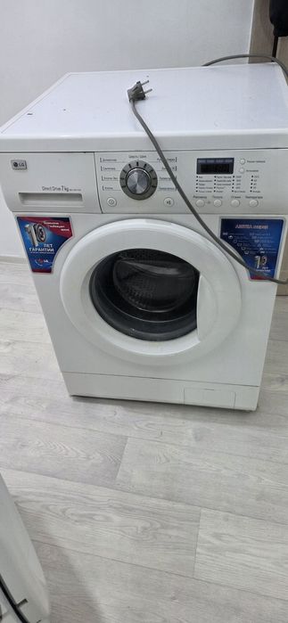 Стиральная машинка автомат