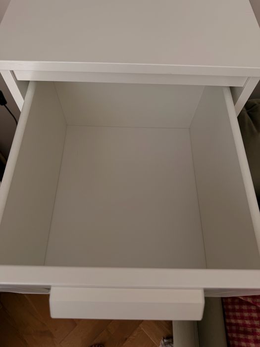 комод BRIMNES (БРИМНЭС) с 4 ящиками от IKEA.