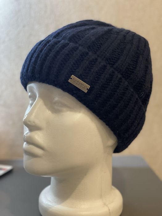 Шапки , палантины , платки ,