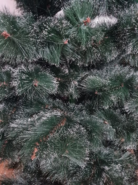 Продам Ёлку в отличном состоянии