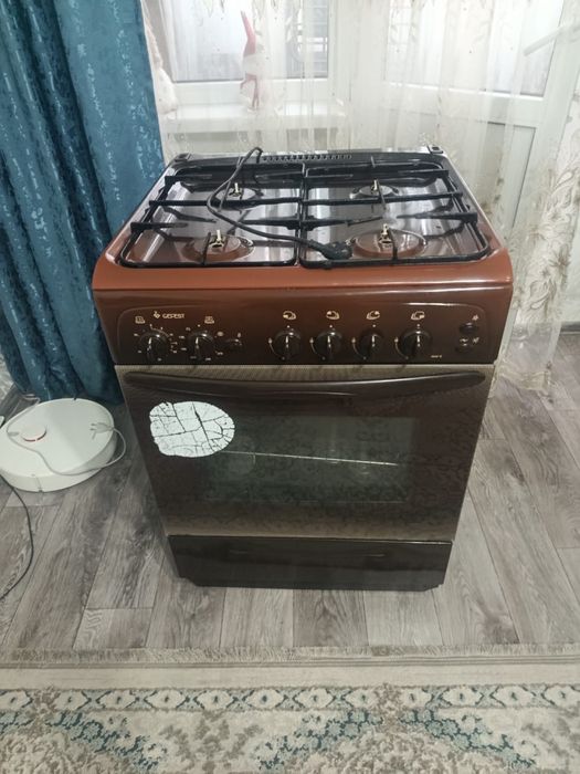 Продам газовую плиту