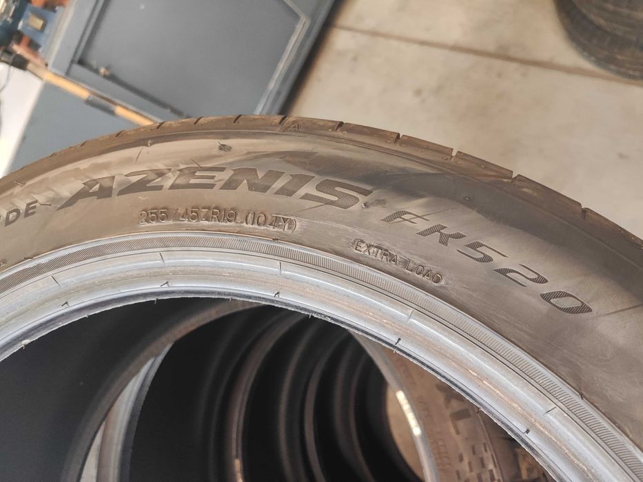 2бр.летни гуми 255/45/19 Falken