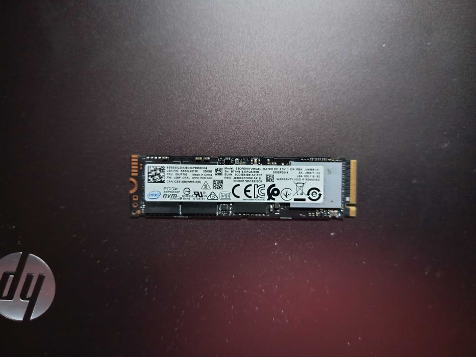 Kit upgrade, ssd M2  256gb nvme pcie  Intel + o placuta ddr4 de 8gb Micron