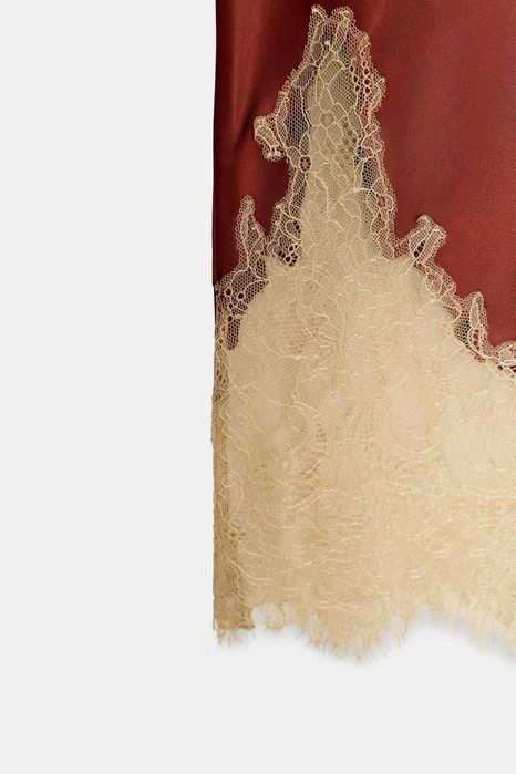 Пола Zara нова, размер S