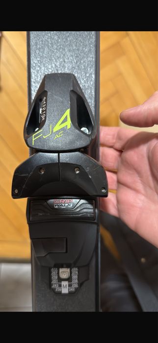 Schiuri juniori Fischer RC4 Race Jr 120 cm