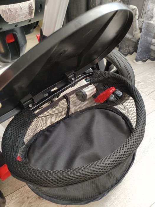 Велосипед-коляска как для девочки так и для мальчика