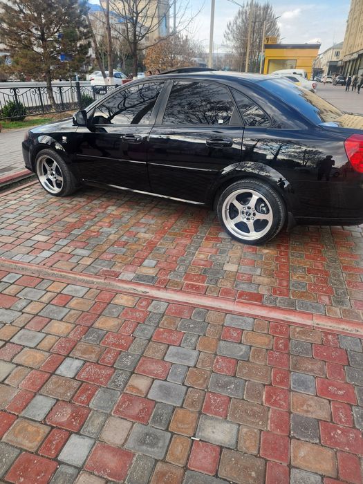 17diska balon sotladi narxi 500$ tel