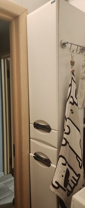 Пенал в ванную с корзиной для белья