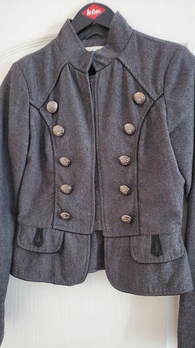 Дамско сако -късо вълнено