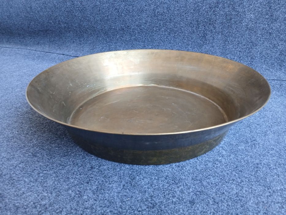 Таз латунный, старинный.