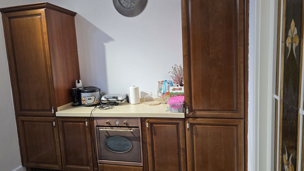 Кухня коричневая