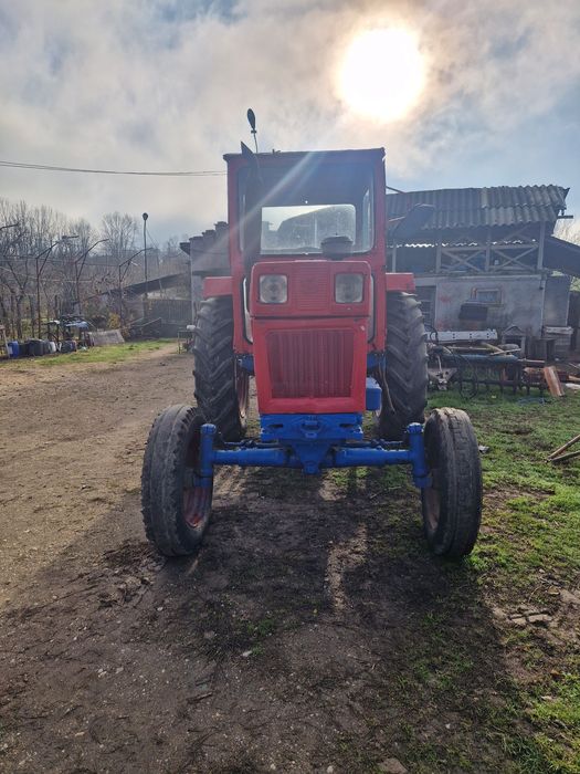 Tractor u 650 perfect functional cu plug reversibil