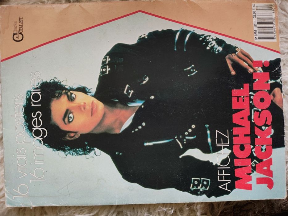 Revista cu mapa cu 16 postere inedite Michael Jackson