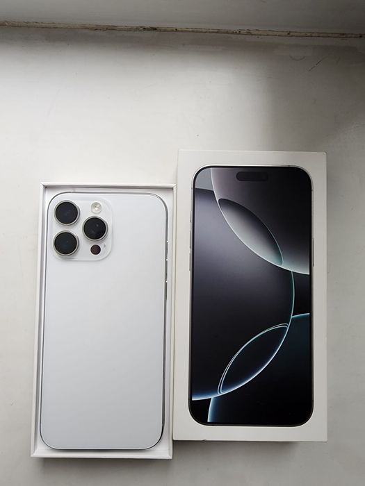 Продам 16 про макс 512