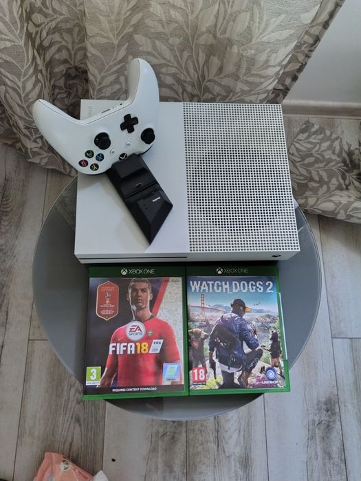 Xbox One S 1TB White + 10 jocuri digitale + 2 jocuri pe disc + control