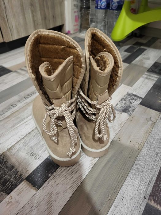 Продавам чисто нови боти, LBD, номер 39