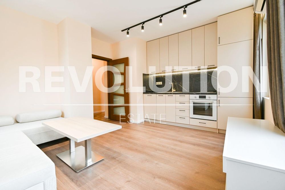 Продава се Тристаен апартамент в София, Редута - 82 кв.м за 1847 €/кв.м - Снимка #1