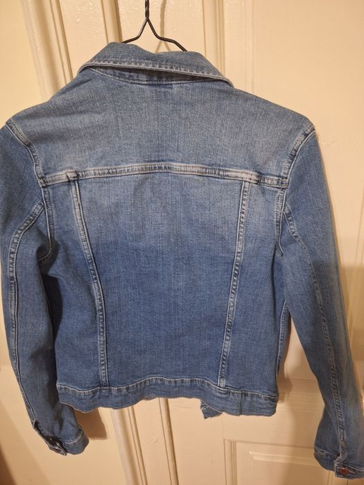 Geaca noua de blugi H&M