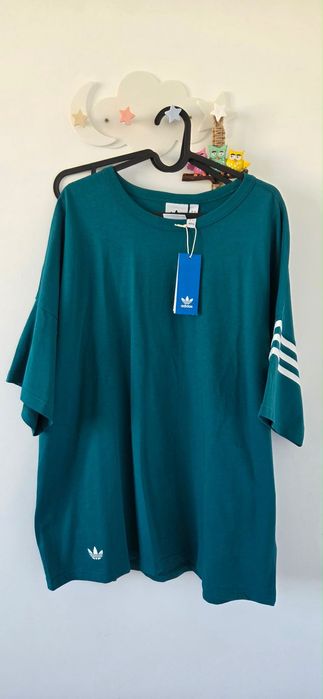 Нова тениска Adidas Originals neo classic